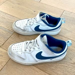 Nike Force 1 Low EasyOn Little Kids Sneakera